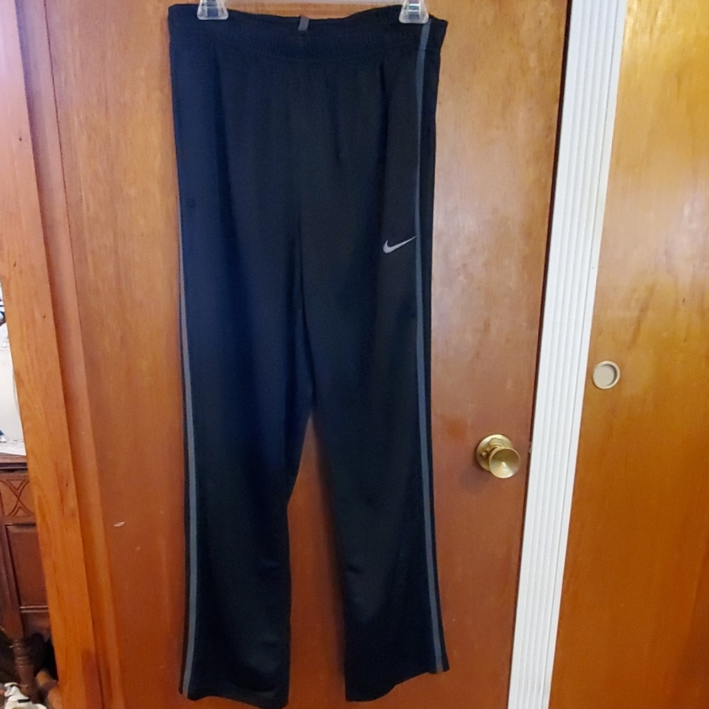 2/$15 Nike Track pull on lightweight pants size M